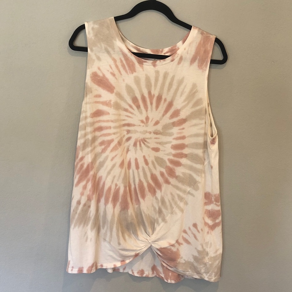 C&C California Pink and White Tie-Dye Knot Front Tank Top